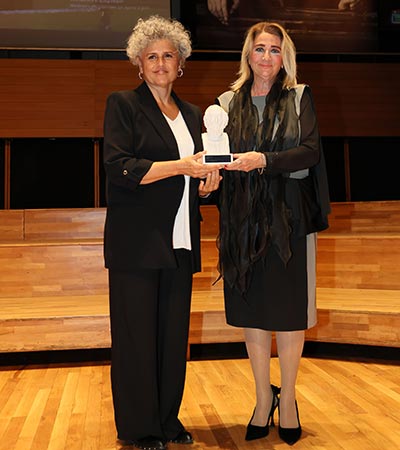 Olten Sanat Vakfı (Yasemin Leblebici), Filiz Eczacıbaşı Sarper verdi)
